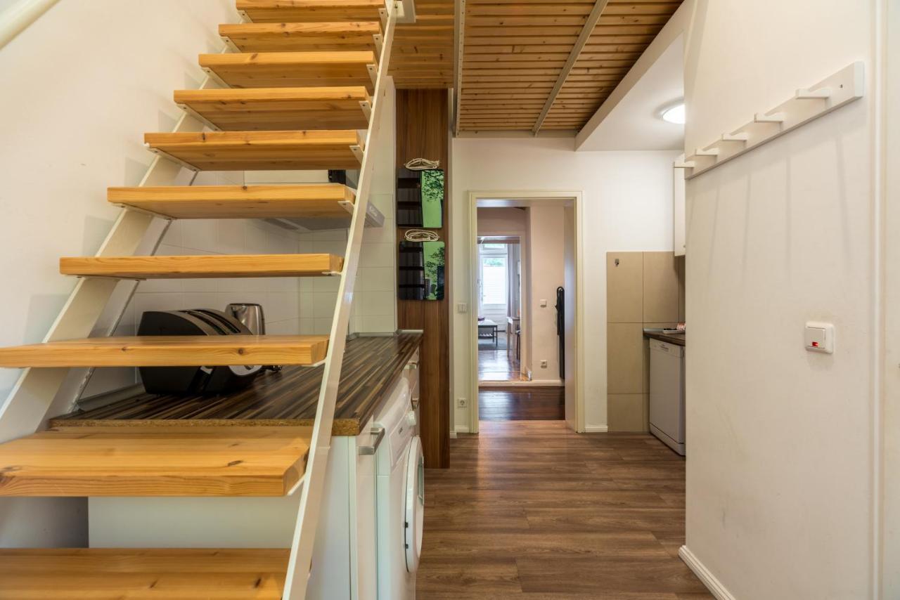Urban Stuck Apartment Berlin Bagian luar foto