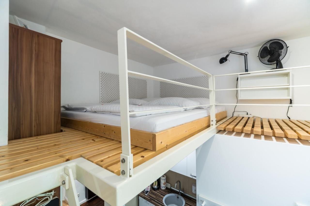 Urban Stuck Apartment Berlin Bagian luar foto