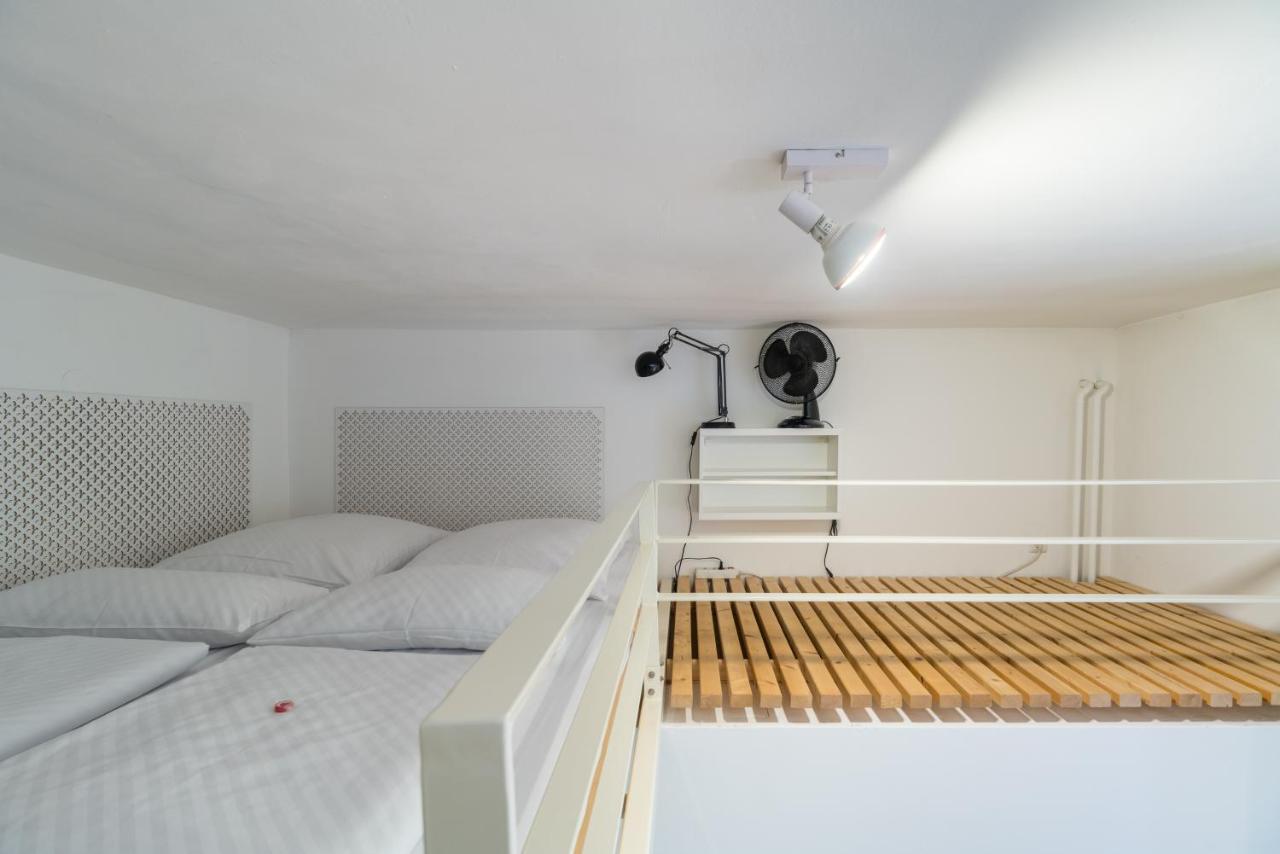 Urban Stuck Apartment Berlin Bagian luar foto